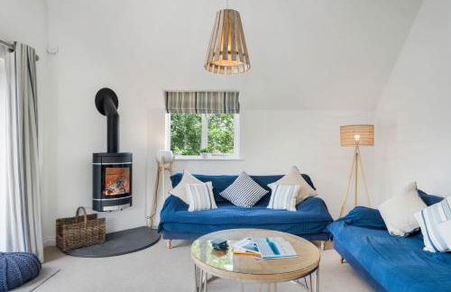 The Little Hawthorns - Photo 6