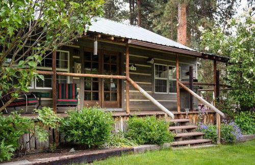 Riverfront Cabin Rental for Four near Crater Lake National Forest, Oregon - Foto 1