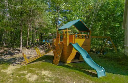 4BR Retreat, 16mi to Acadia NP, with Game Room - Foto 38