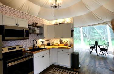 Bunny Bungalow Romantic Getaway in a Spacious Geodome - Foto 23