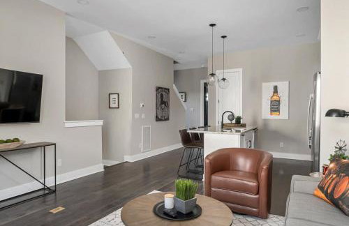 BRAND NEW Side by Side Homes - Sleeps 24 Guests - Foto 31