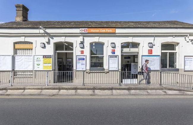 Charming 5 Star 3 Bed London Flat, Garden, Parking - Foto 14