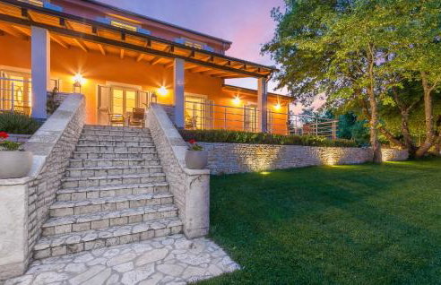 Villa Tre Colonne for 10 persons in Central Istria with 60 m2 private pool, mini golf & sauna - Foto 3