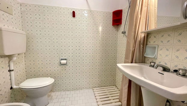 Cozy Studio Near the Beach - Foto 3, Baño