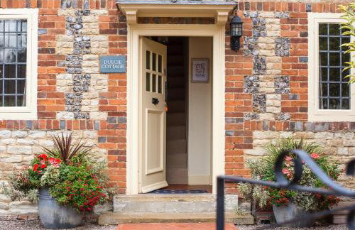 Dulcie Cottage - Photo 2