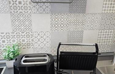 Modern Homes - Voll ausgestatte Wohnung - Balkon - Hotelbetten - 4K TV - WLAN - Foto 50