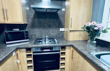 Queens Townhouse - 4 Bedrooms - Sleeps 9 - Foto 23