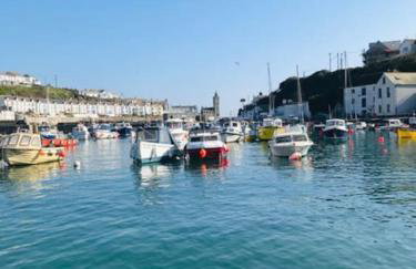 Sea Whispers at Porthleven - Foto 3