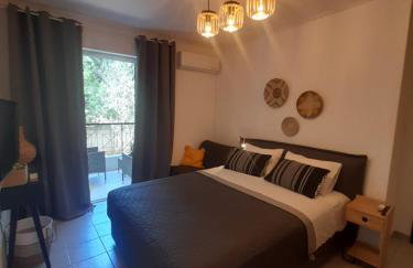 Chic & Calm apartment 3 minutes walk to Rafina Beach - Foto 15