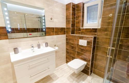 Luxury Villa Star Lights Trogir - heated pool, hot tub, gym, billiard - Foto 14