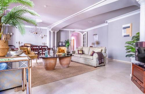 CASA PALACIO SXVIII CON PISCINA en centro histórico de SEVILLA - Photo 31