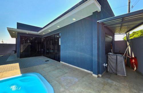 Casa novíssima com piscina ao lado do Centro - Foto 9