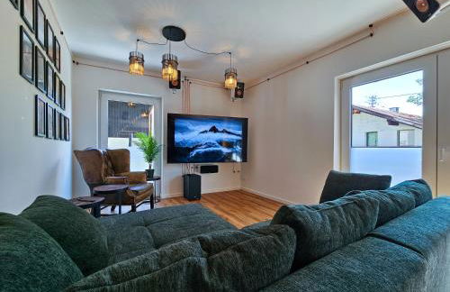 BETTER l industriaI apartment l Heimkino - Foto 14