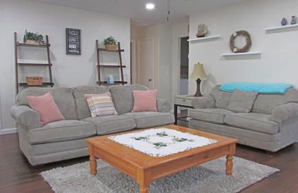 Cozy home near freeways w pool BBQ - Foto 6