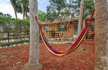 Sunny 3BR Oasis with Water View and Beach Gear Near Siesta - Foto 47