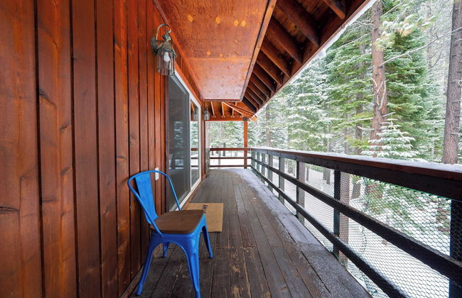 Private Deck, Fireplace, and Ski Access Near Northstar The Lazy Bear - Foto 26