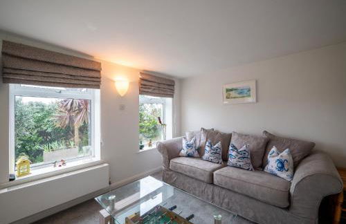 Spacious Coastal Retreat with Sea Views - Foto 51