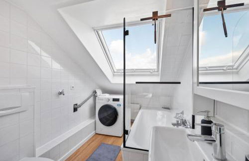 BackHome - BUSINESS&FAMILY - Parken, 3-Zimmer, SmartTV, Balkon, Waschmaschine, ruhige Stadtrand-Lage, Netflix, 60qm, 24h Checkin - Foto 13