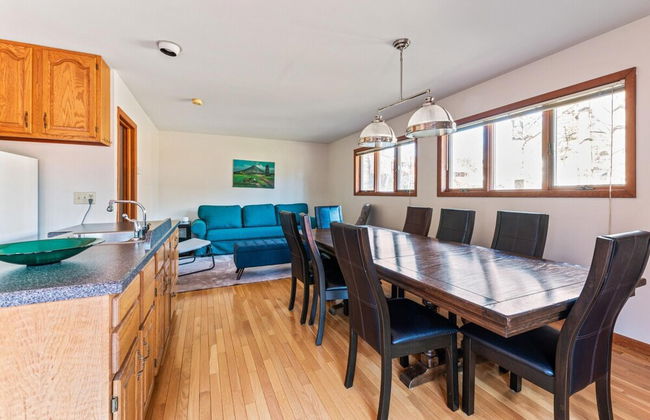 HV Spacious Retreat w Pool No Cleaning Fee - Foto 41