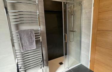 Gulland 4 Bed Sleeps 8 with Hot tub - Foto 31