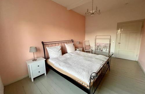 Beautiful apartment in a historic villa - Photo 18