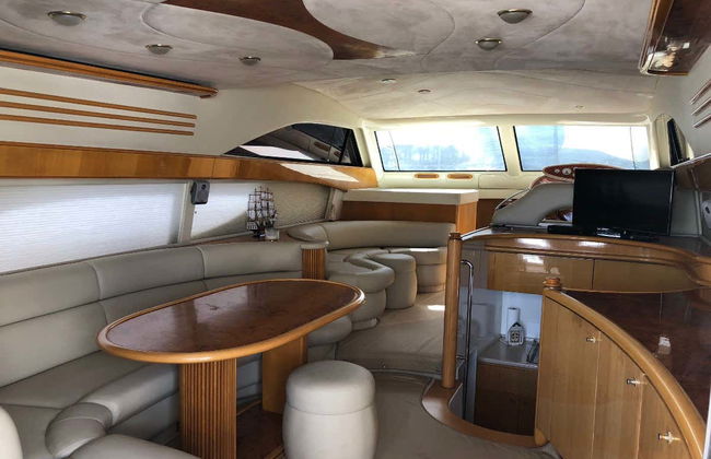 Miami Private Yacht Ride - Photo 2