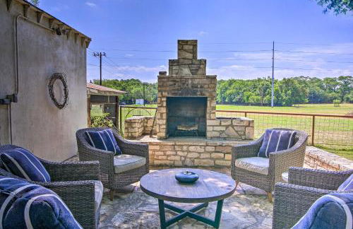 Beautiful Hill Country Cottage - Walk to Downtown! - Foto 40