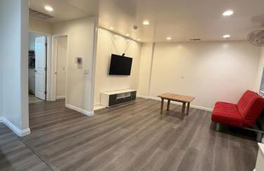 Cozy 2-Bedroom Retreat Home in East Los Angeles - Foto 6