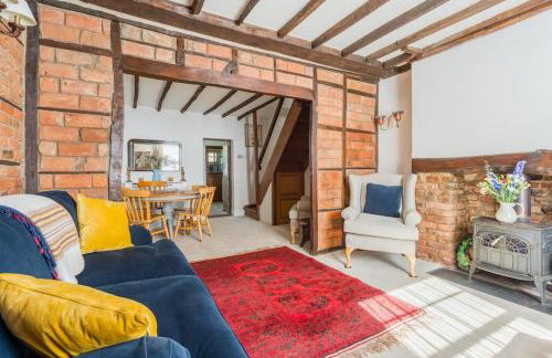 Sarahs Cottage - Photo 2