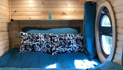 Roulotte Gîtes O bien-être massage Spa Séjour bien-être en hébergement insolite roulotte Karantez ou en gîtes Melon ou Yock à 800 m des plages - Foto 5