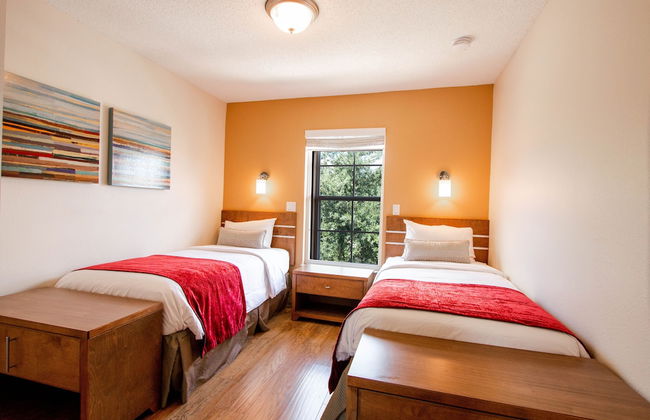 Berkley Lake Townhomes - Photo 10