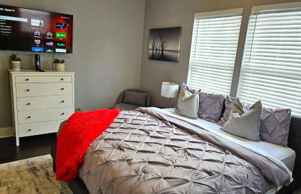 Vibrant Vacation Escape with Fast WIFI and KING BED Close to Downtown Houston! - Foto 4