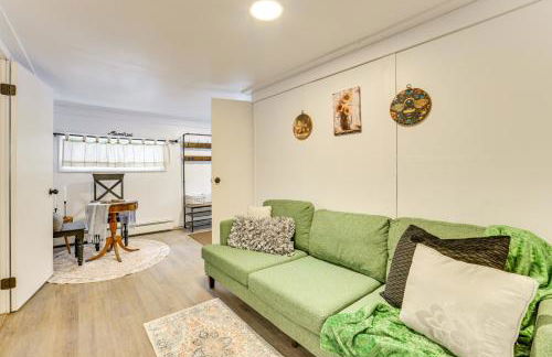 Updated Cabin with 2 Suites, Fire Pit and Forest Views - Foto 12