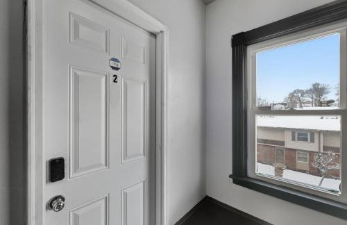 Cozy Adventure Filled Escape Free parking apts - Foto 12