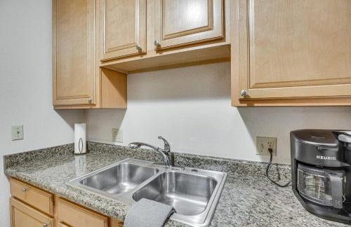 Grand Junction Condo: Balcony, Community Pool! - Foto 11