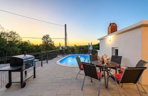 Holiday House Azur with a private pool - Foto 5