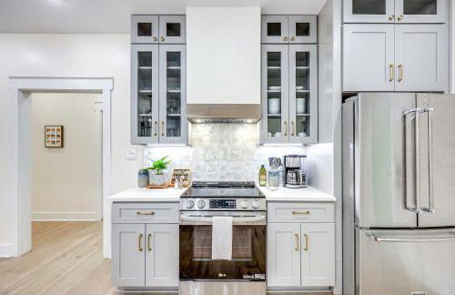 2 Blocks from Riverwalk 1 Mile to SA Downtown - Photo 10