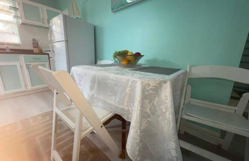 King Bed Downtown Courtyard Apt - Foto 12