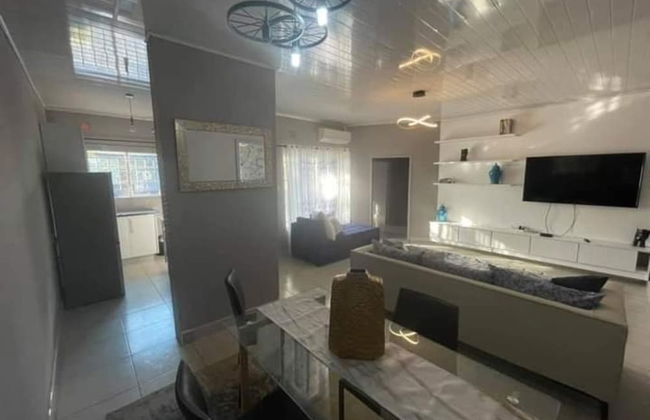 Spacious 2 Bedroomed Semi-detached Fully Furnished Apartment - Foto 13