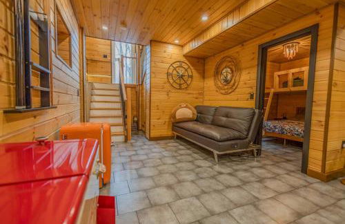 Pocono River front Home near Camelback Resort - Foto 7