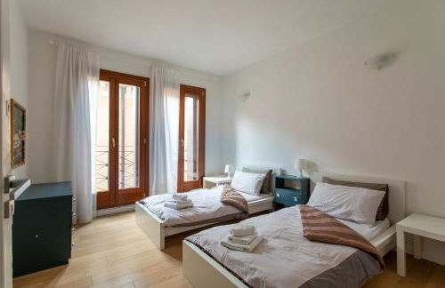 Venice Lance with Lift, 2 minutes walk from the train station - Foto 9