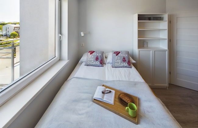 Apartment With Parking Gdynia by Renters - Photo 3