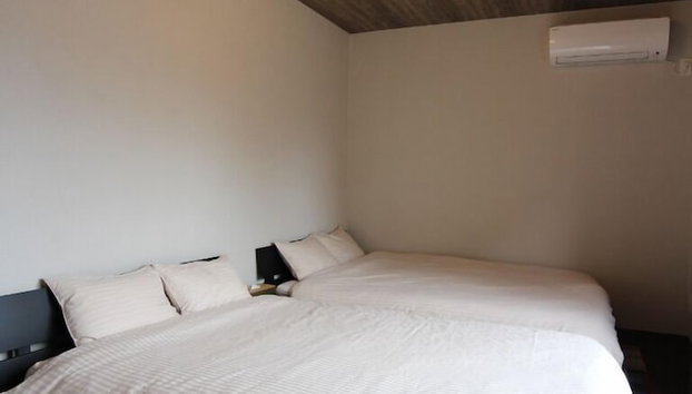 The Neighbors - Foto 5, Habitación