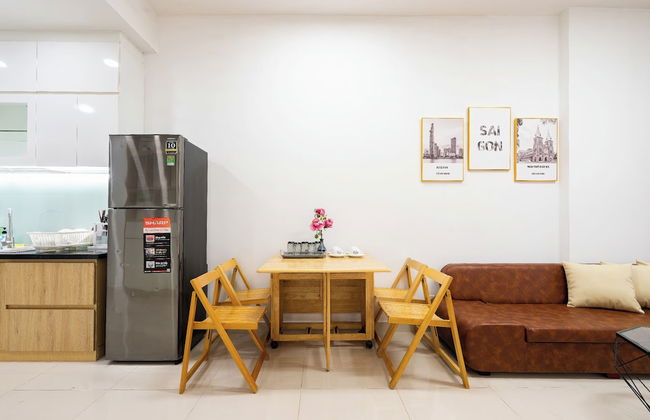 Golden Mansion - Transit Apt Free POOL & GYM - Photo 40