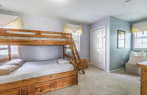 NEW LISTING! Views of Intracoastal Waterway - Sleep 4 - Foto 27