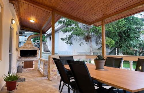 Aristides Guesthouse - Photo 31