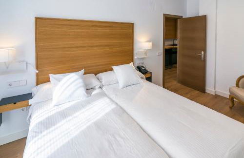 Aquitania Home Suites - Photo 87