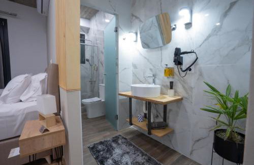 THE ROOMS - Photo 25