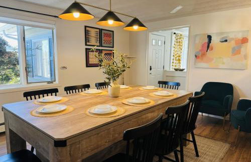 Spacious Poolside Boston Stay Sleeps 8 Pet Friendly - Foto 7