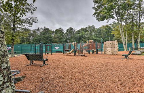 Pocono Mountain Home with 3 Community Lakes! - Foto 27